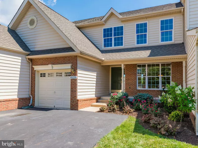 43228 SOMERSET HILLS TER, Ashburn, VA 20147