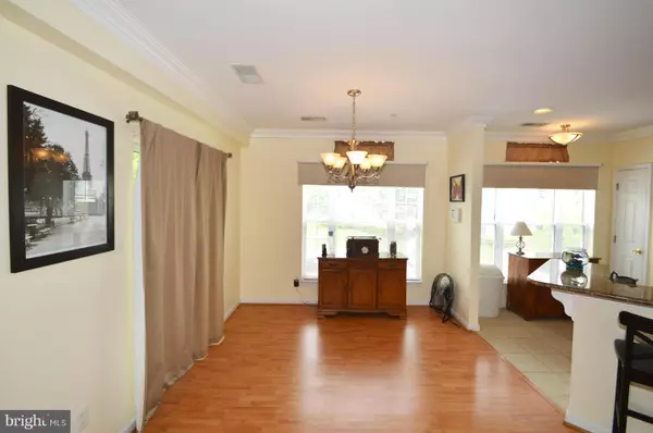 Chantilly, VA 20152,25240 LAKE SHORE SQ #205