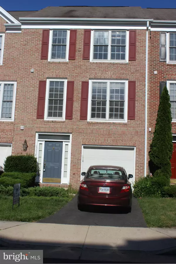 Chantilly, VA 20152,25234 DUNVEGAN SQ