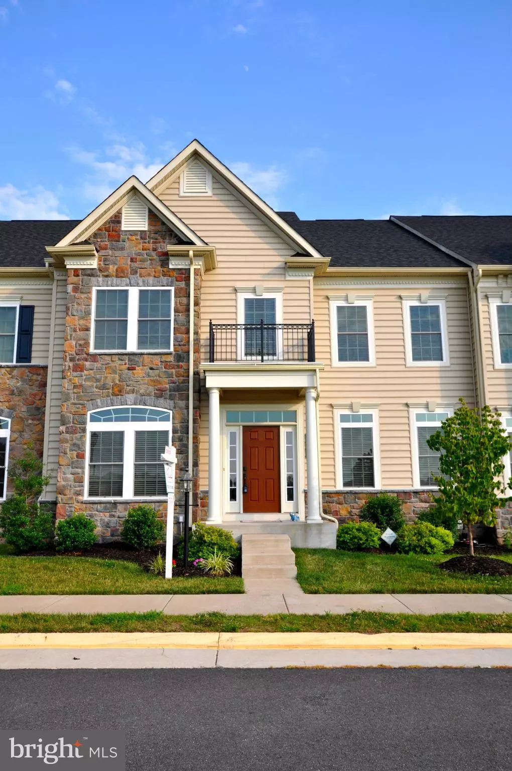 Chantilly, VA 20152,42591 VOORMEADE TER