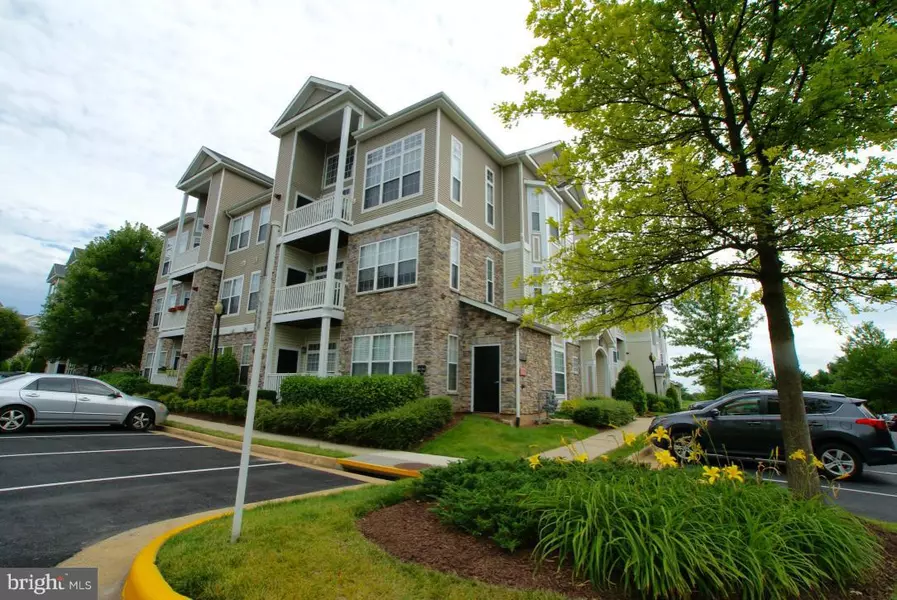 505 SUNSET VIEW TER SE #303, Leesburg, VA 20175