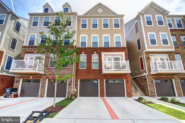 25210 BRIARGATE TER, Chantilly, VA 20152