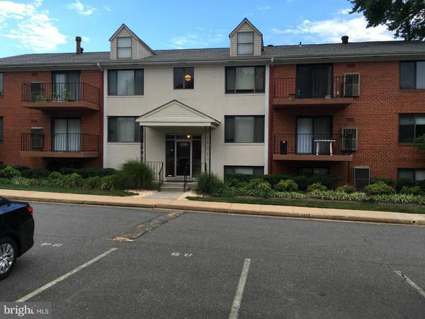 125-B CLUBHOUSE DR SW #4, Leesburg, VA 20175