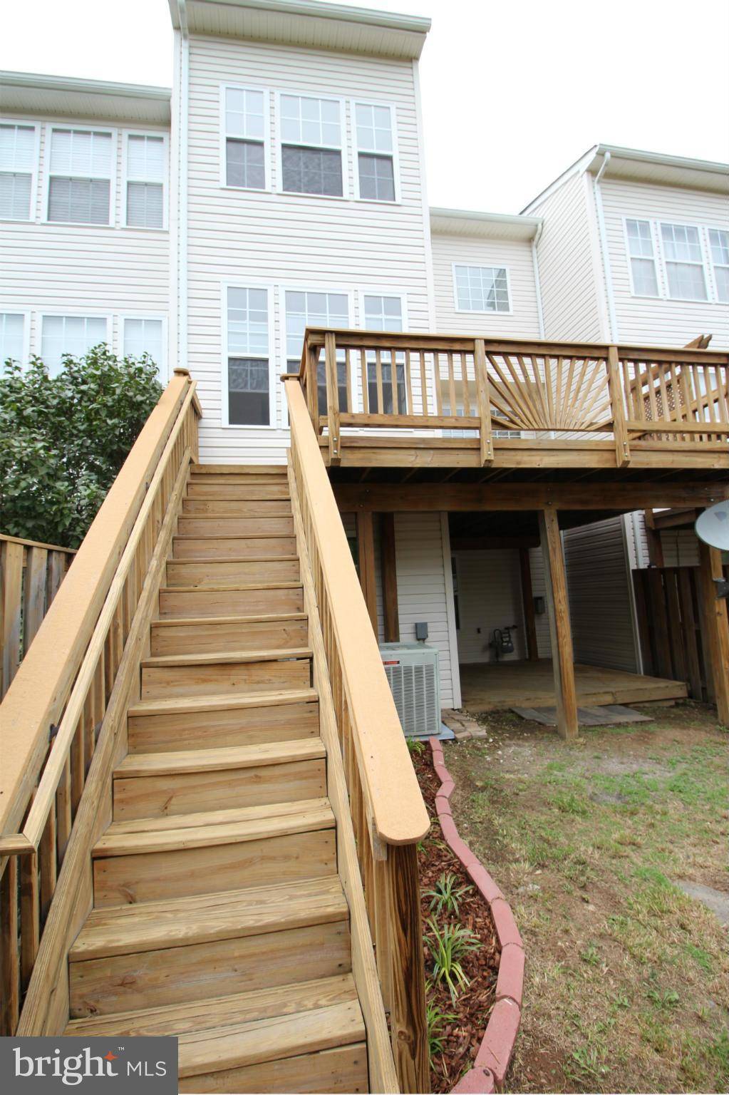 Leesburg, VA 20175,687 MCLEARY SQ SE