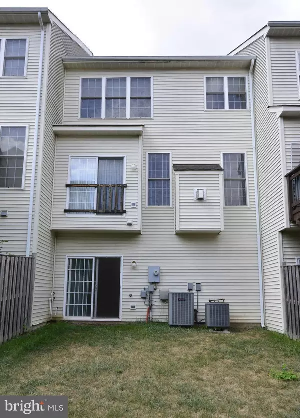 Chantilly, VA 20152,25334 MCINTYRE SQ