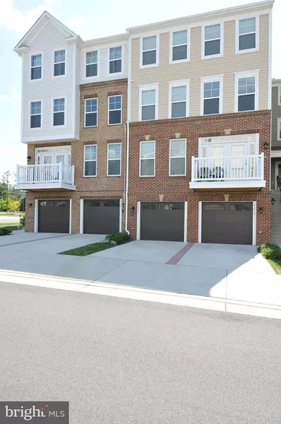 42277 CANARY GRASS SQ, Aldie, VA 20105