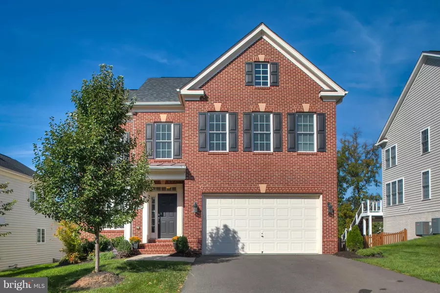 21407 FAIRHUNT DR, Ashburn, VA 20148