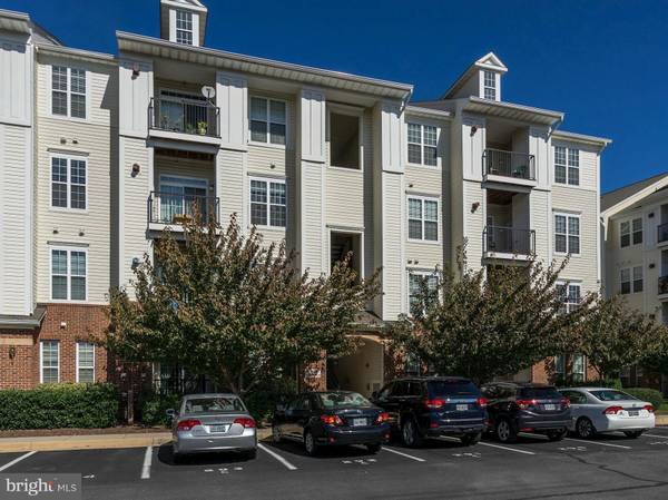 21228 MCFADDEN SQ #111, Sterling, VA 20165