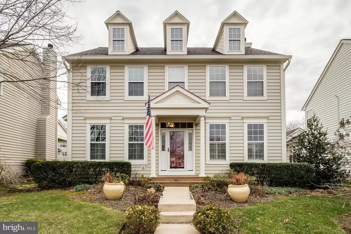 Chantilly, VA 20152,43249 STONEWALL POND ST