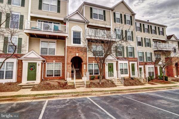 46966 COURTYARD SQ #303, Sterling, VA 20164