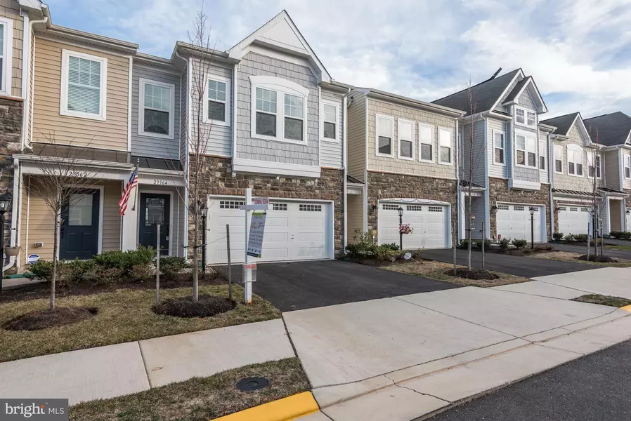 23564 KINGSDALE TER, Ashburn, VA 20148