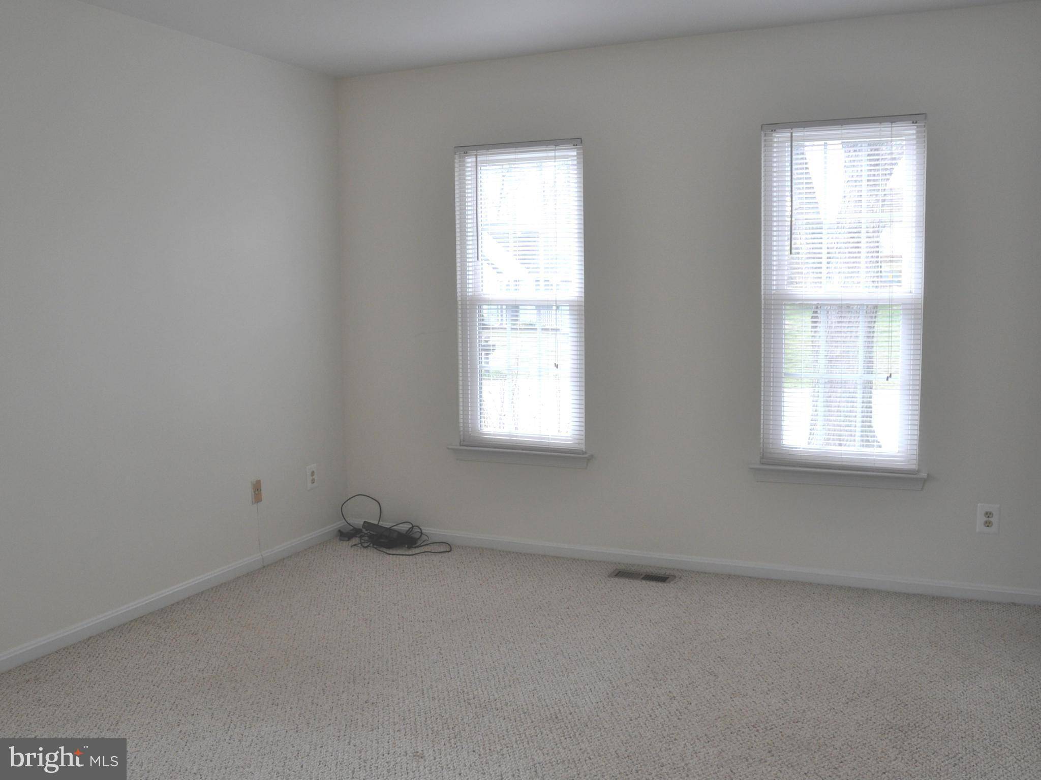 Sterling, VA 20164,203 TRAIL RIDGE CT