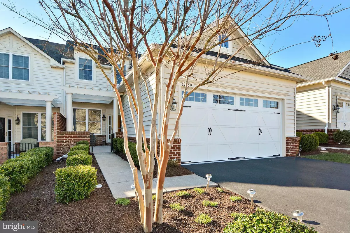 Ashburn, VA 20147,44359 MALTESE FALCON SQ