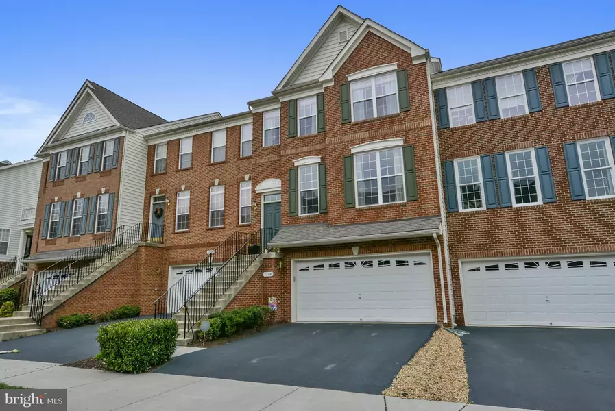 43390 FRENCHMANS CREEK TER, Ashburn, VA 20147