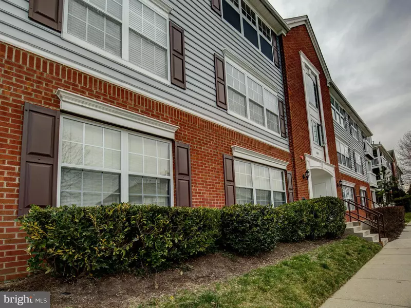 631 CONSTELLATION SQ SE #L, Leesburg, VA 20175