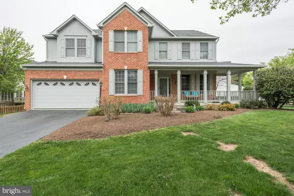 42991 FARMINGDALE DR, Ashburn, VA 20147