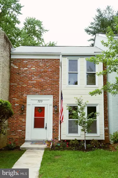 329 ROANOKE DR SE, Leesburg, VA 20175