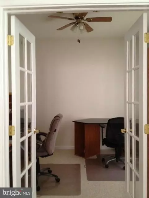 Chantilly, VA 20152,43085 EDGEWATER ST