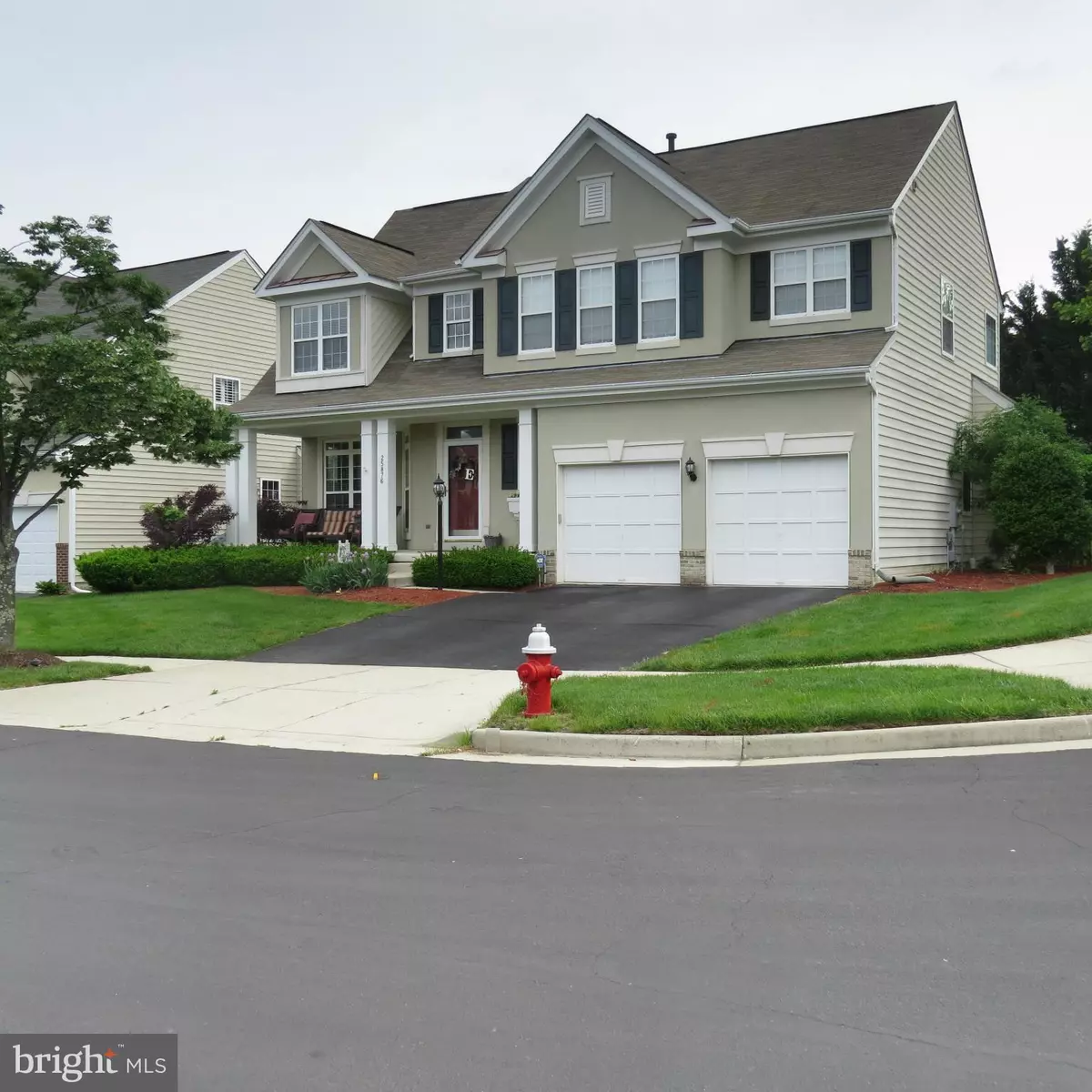 Chantilly, VA 20152,25876 PINEBLUFF DR