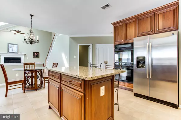 Chantilly, VA 20152,42527 LEWISTON DR