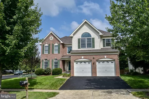 43656 INTREPID ST, Chantilly, VA 20152