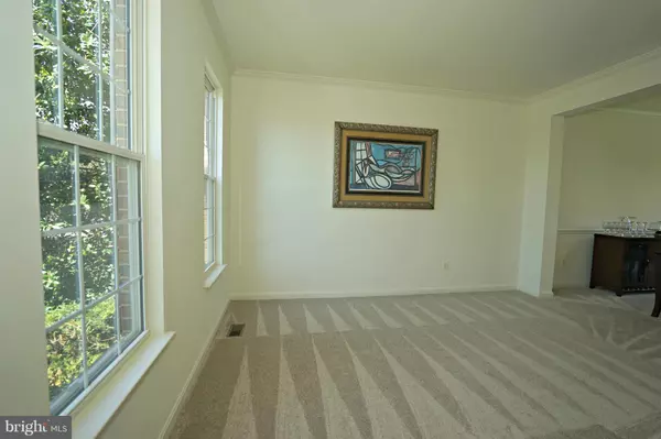 Chantilly, VA 20152,25836 FLINTONBRIDGE DR