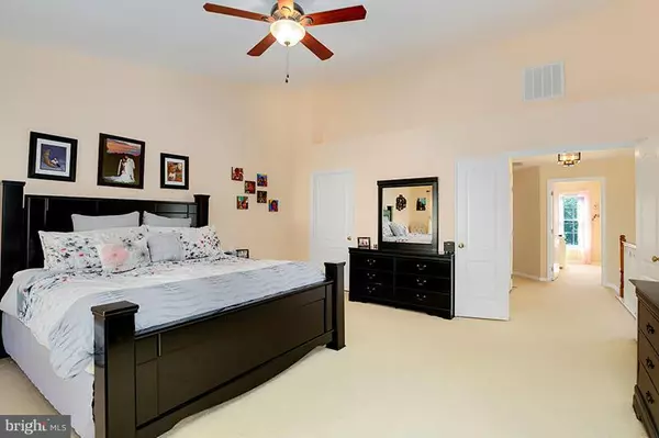 Chantilly, VA 20152,25875 KIRKWOOD SQ