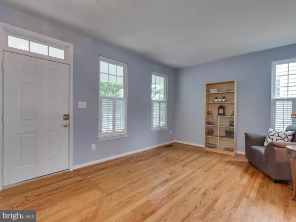 Chantilly, VA 20152,26076 FLINTONBRIDGE DR
