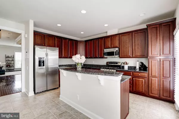 Chantilly, VA 20152,25492 AMBER GATE TER