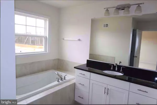 Chantilly, VA 20152,24854 DURHAM FIELD TER