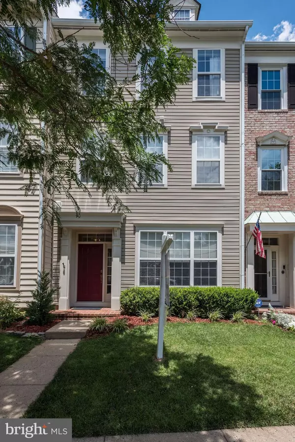 Chantilly, VA 20152,42836 CEDAR HEDGE ST