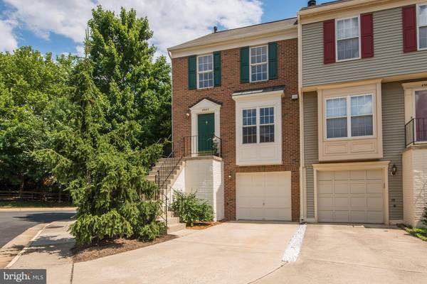 45643 WHITCOMB SQ, Sterling, VA 20166