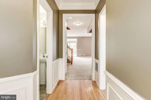 Sterling, VA 20166,45628 WATERLOO STATION SQ