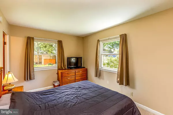 Sterling, VA 20164,804 CYPRESS CT