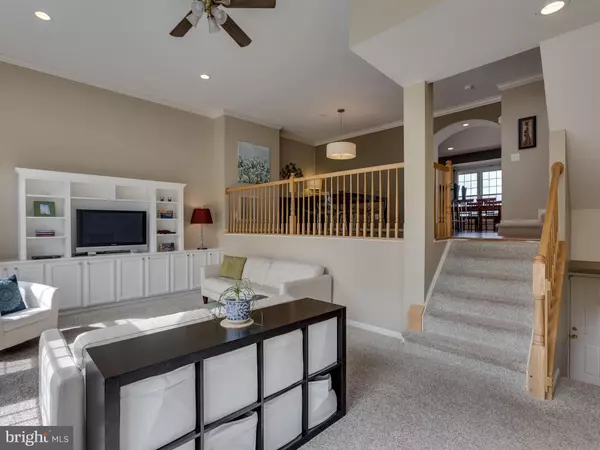 Chantilly, VA 20152,25944 PRIESTERS POND DR