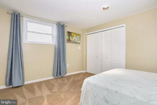 Sterling, VA 20164,1011 HOGA RD S