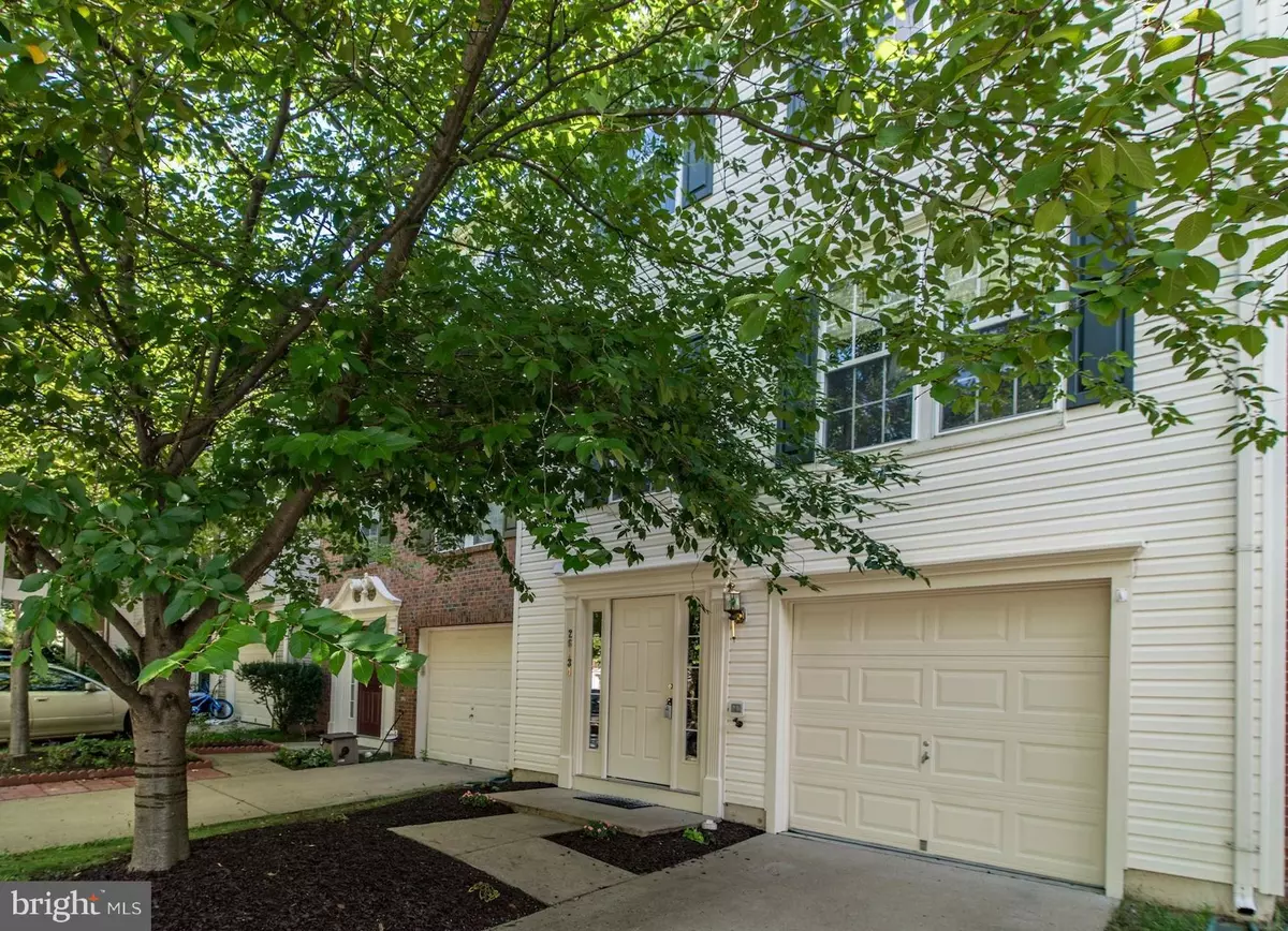 Chantilly, VA 20152,26134 LANDS END DR