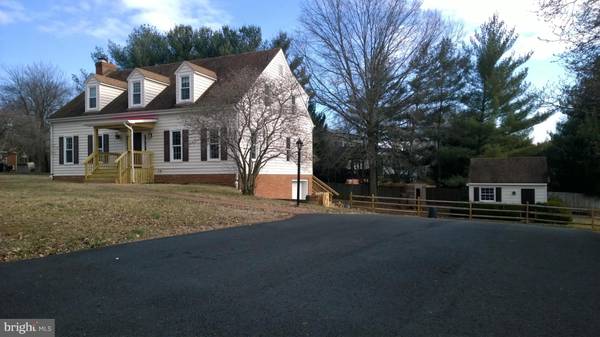 10 FOX RUN LN, Fredericksburg, VA 22405