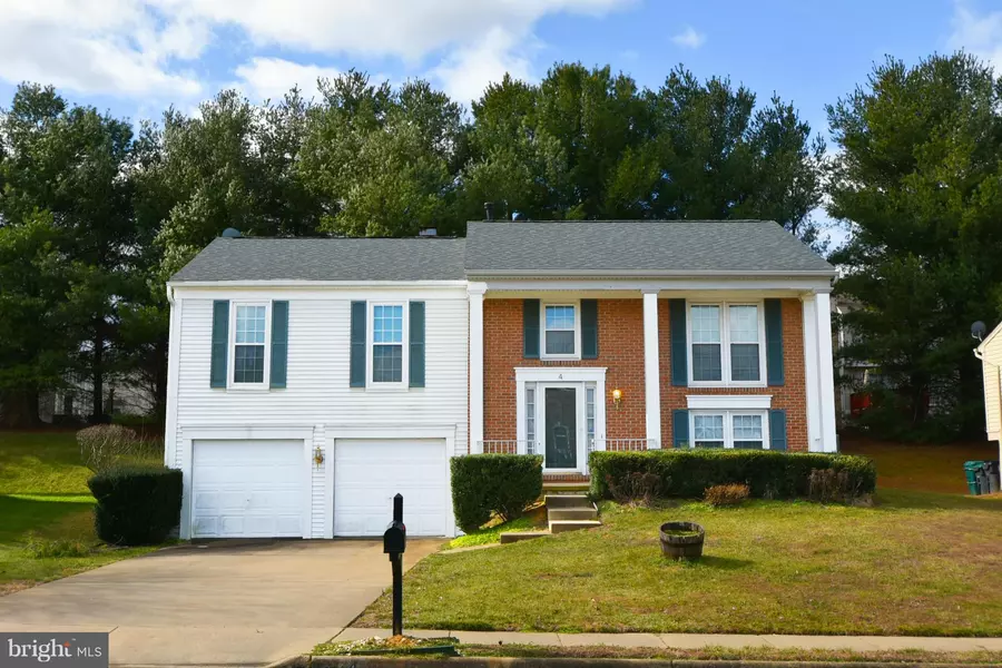 4 LEAMINGTON RD, Fredericksburg, VA 22406