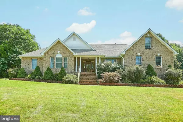 10 WALLACE FARMS LN, Fredericksburg, VA 22406