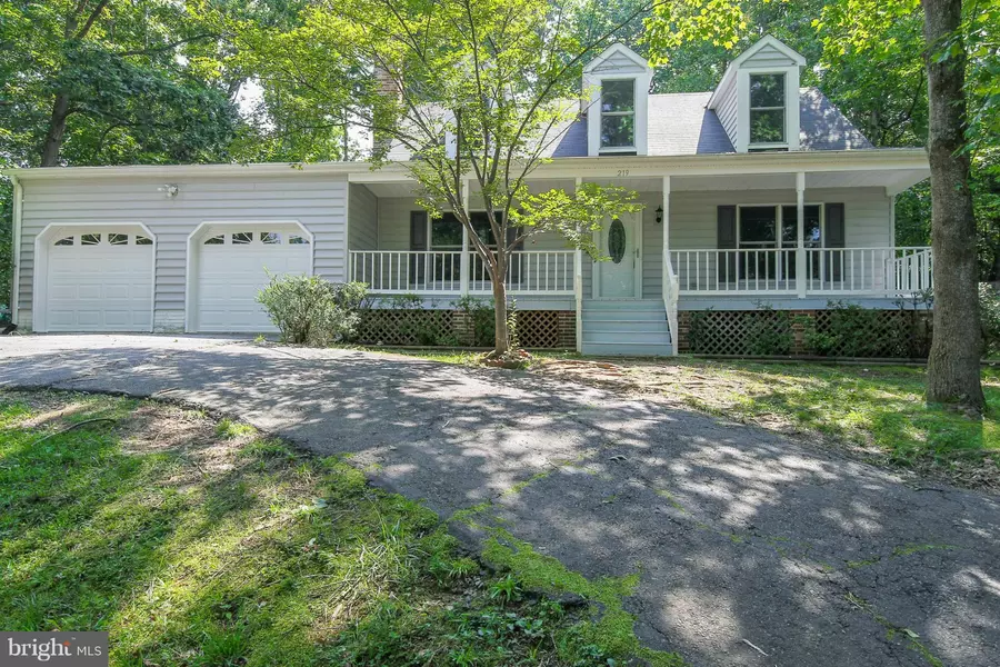 219 MIDSHIPMAN CIR, Stafford, VA 22554