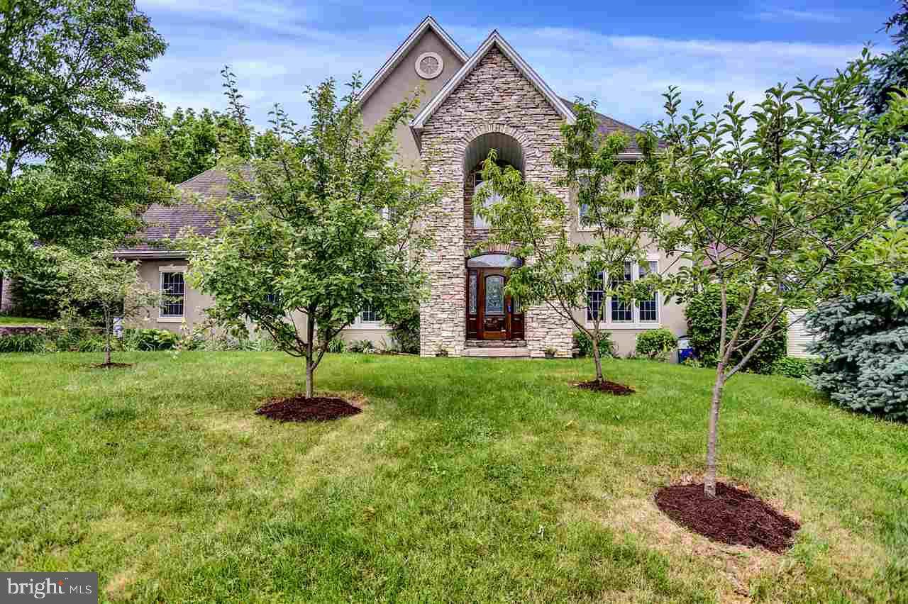 31 SUNFIRE AVE, Camp Hill, PA 17011