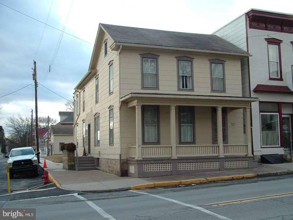 24 S CARLISLE ST, New Bloomfield, PA 17068