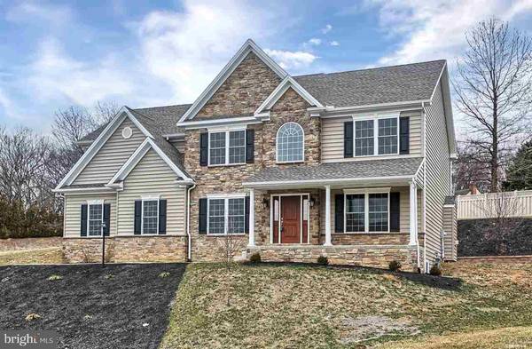 5043 RAVENWOOD RD, Mechanicsburg, PA 17055