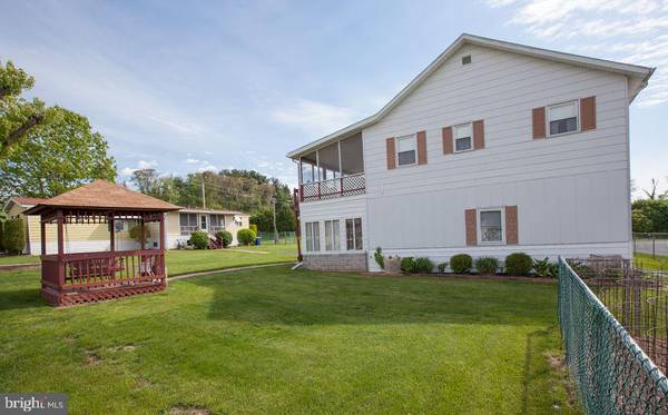 440 VALLEY RD, Etters, PA 17319