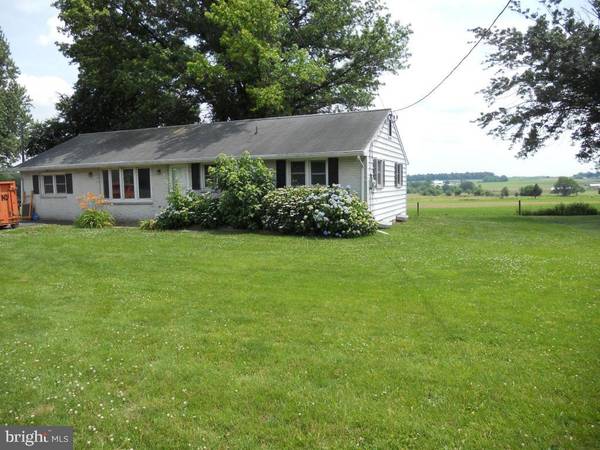 5316 MINE RD, Kinzers, PA 17535