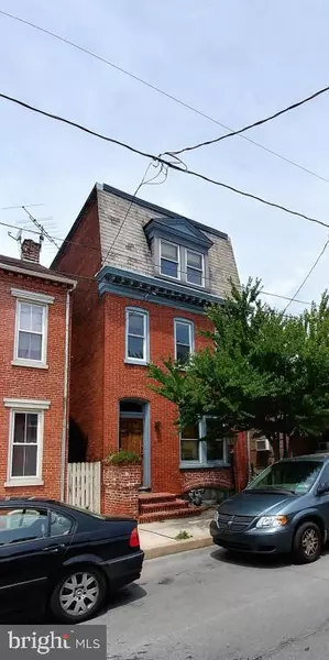 349 CHERRY ST, Columbia, PA 17512