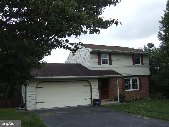 3180 THISTLE DR, Lancaster, PA 17601