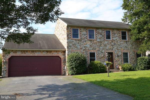 3642 KEEN AVE, West Hempfield Twp, PA 17512