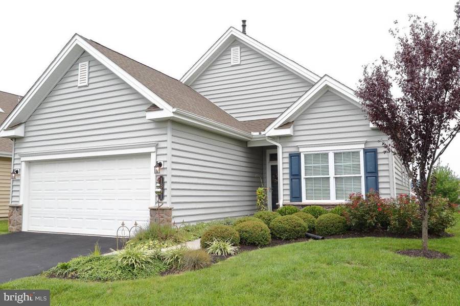 1391 DICKENS LN, Mount Joy, PA 17552